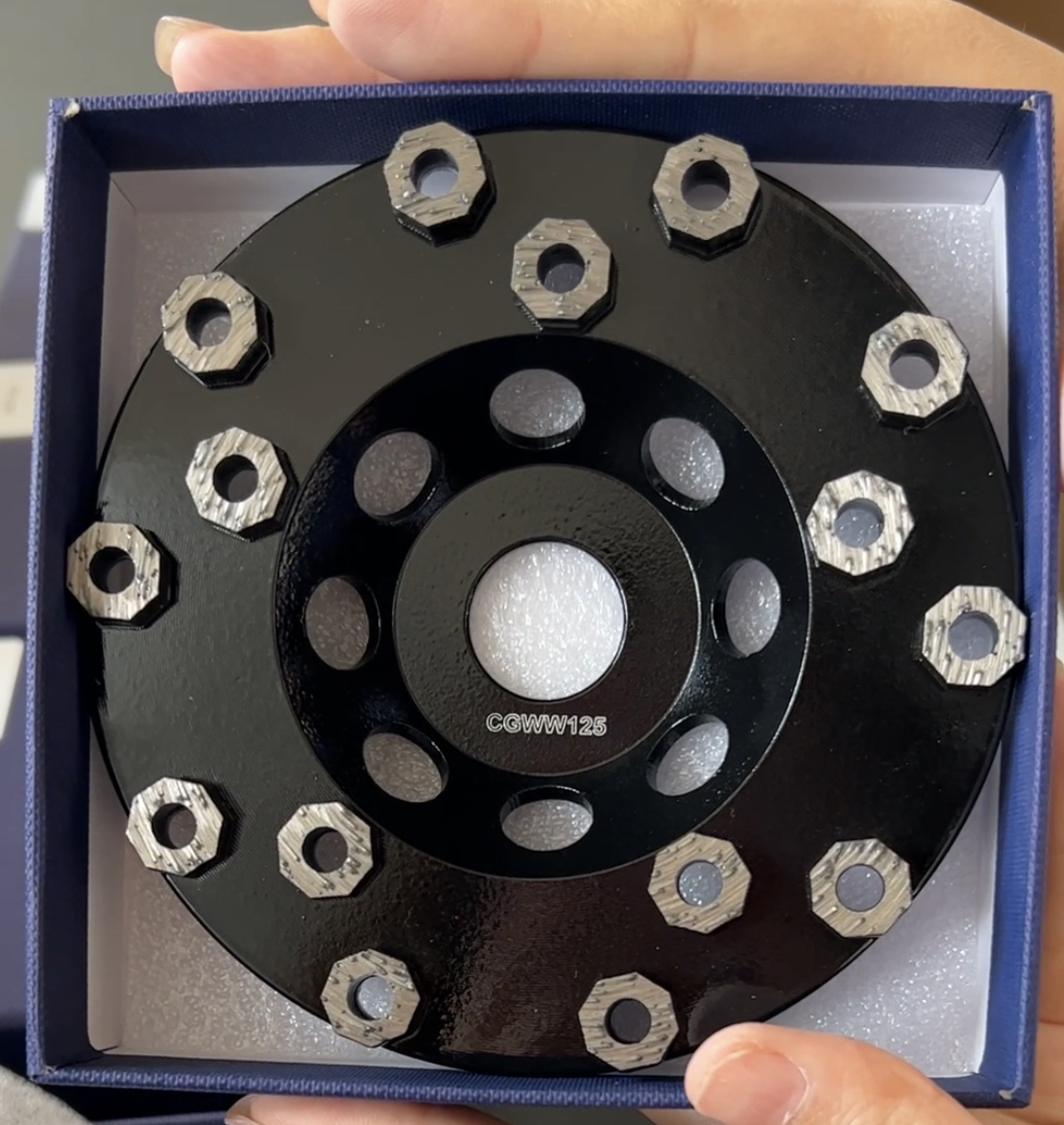 Diamond grinding cup wheel