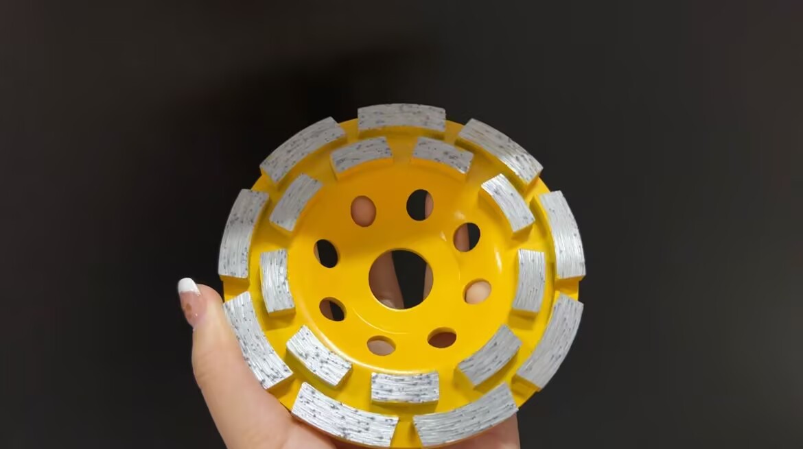 Sintered double row diamond concrete grinding wheel