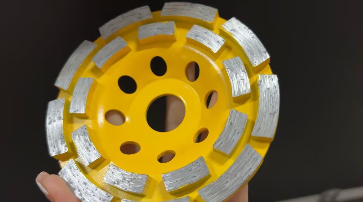 Sintered double row diamond concrete grinding wheel