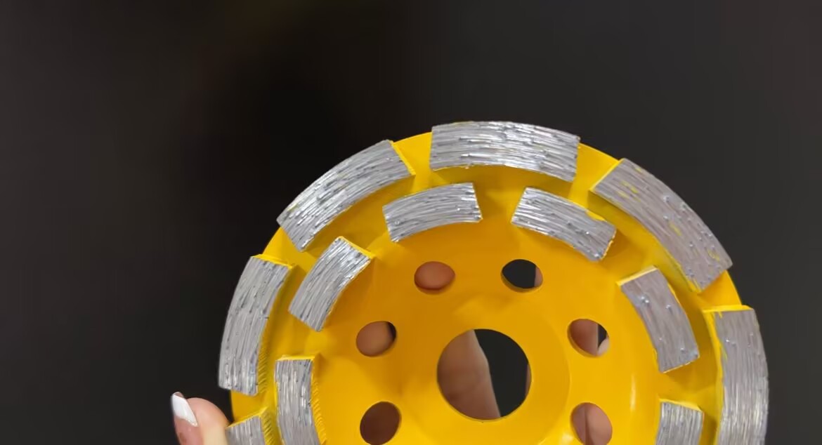 Sintered double row diamond concrete grinding wheel