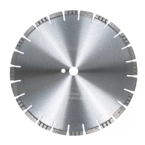 Concrete blade